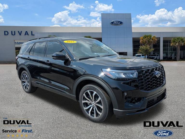 2025 Ford Explorer ST-Line