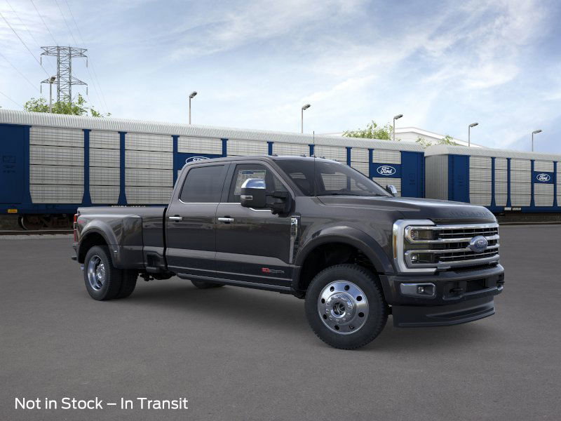 2026 Ford F-450 Platinum photo 3