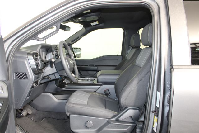 2025 Ford F-150 STX photo 4