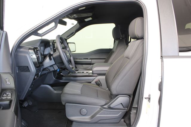 2025 Ford F-150 STX photo 6