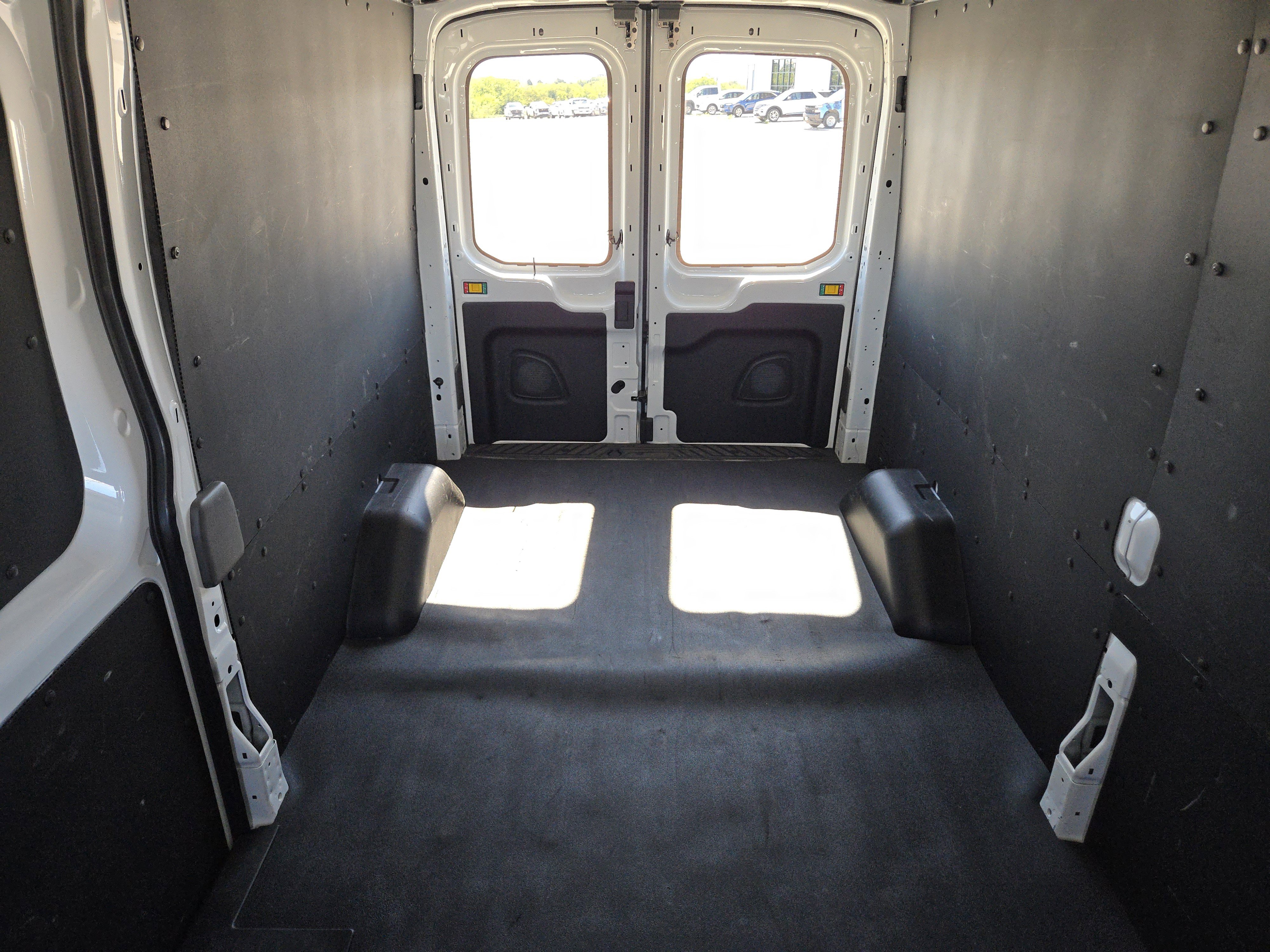 2024 Ford Transit Cargo Van photo 21