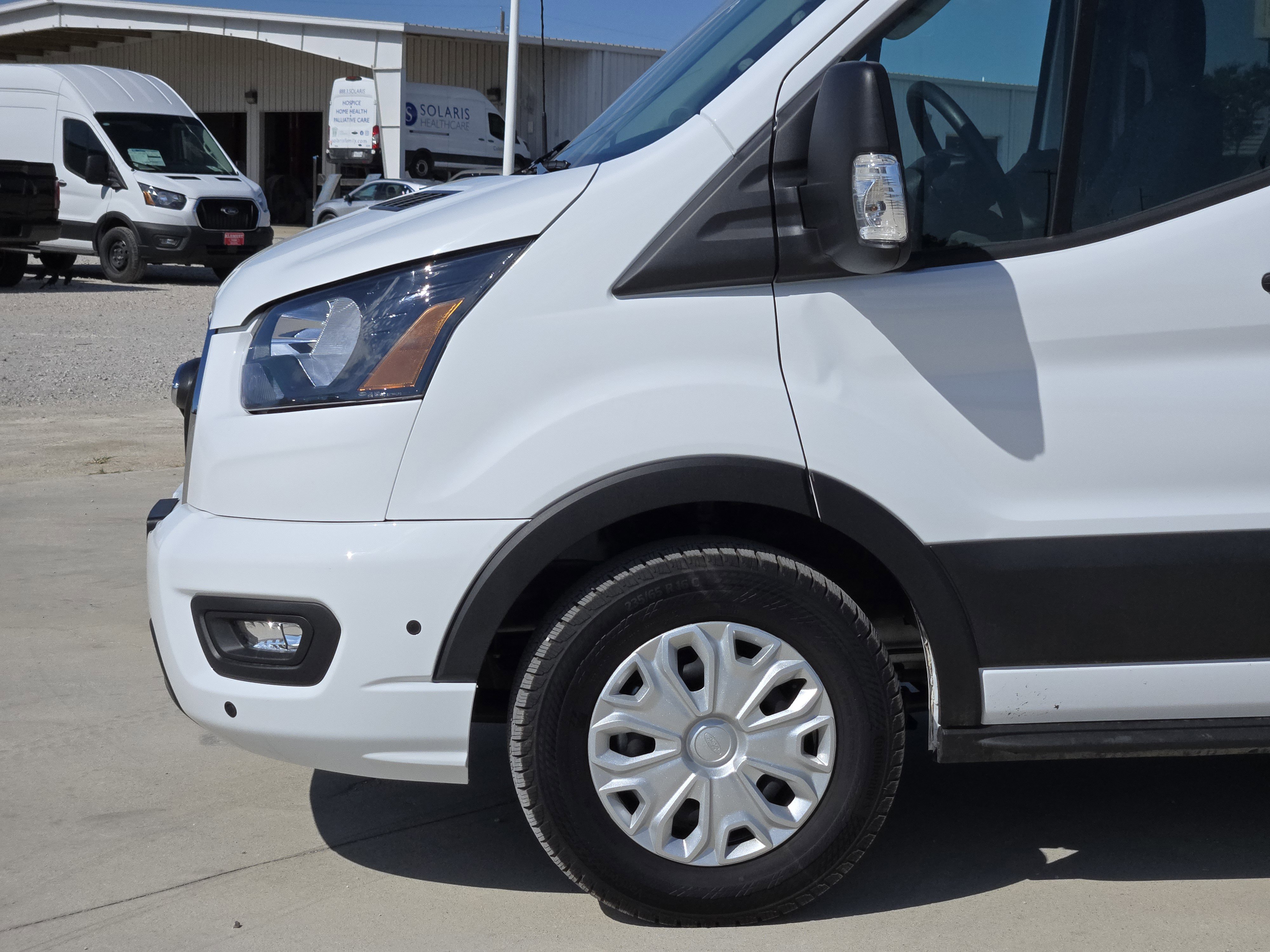 2025 Ford Transit Passenger XLT photo 5