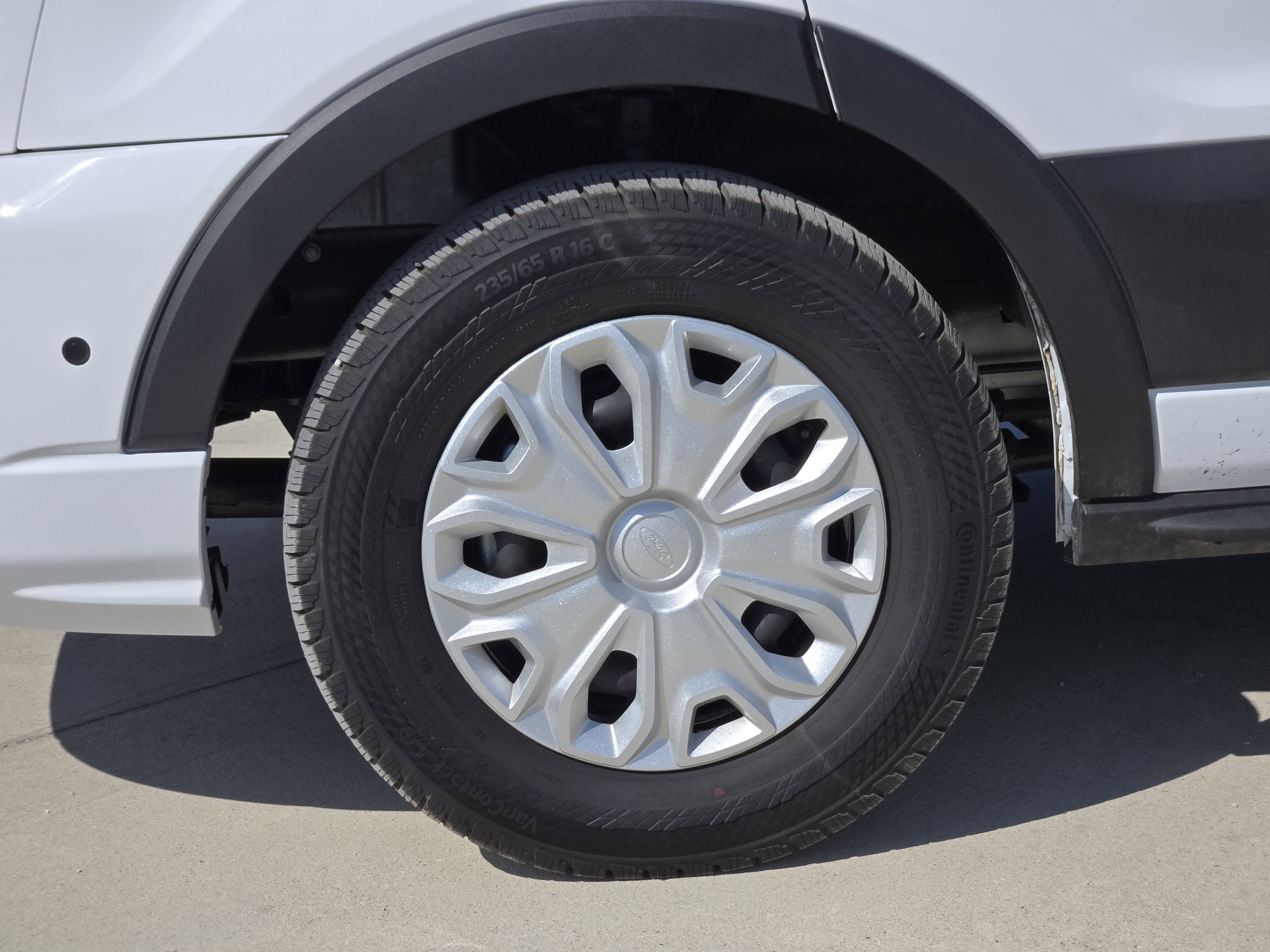2025 Ford Transit Passenger XLT photo 8