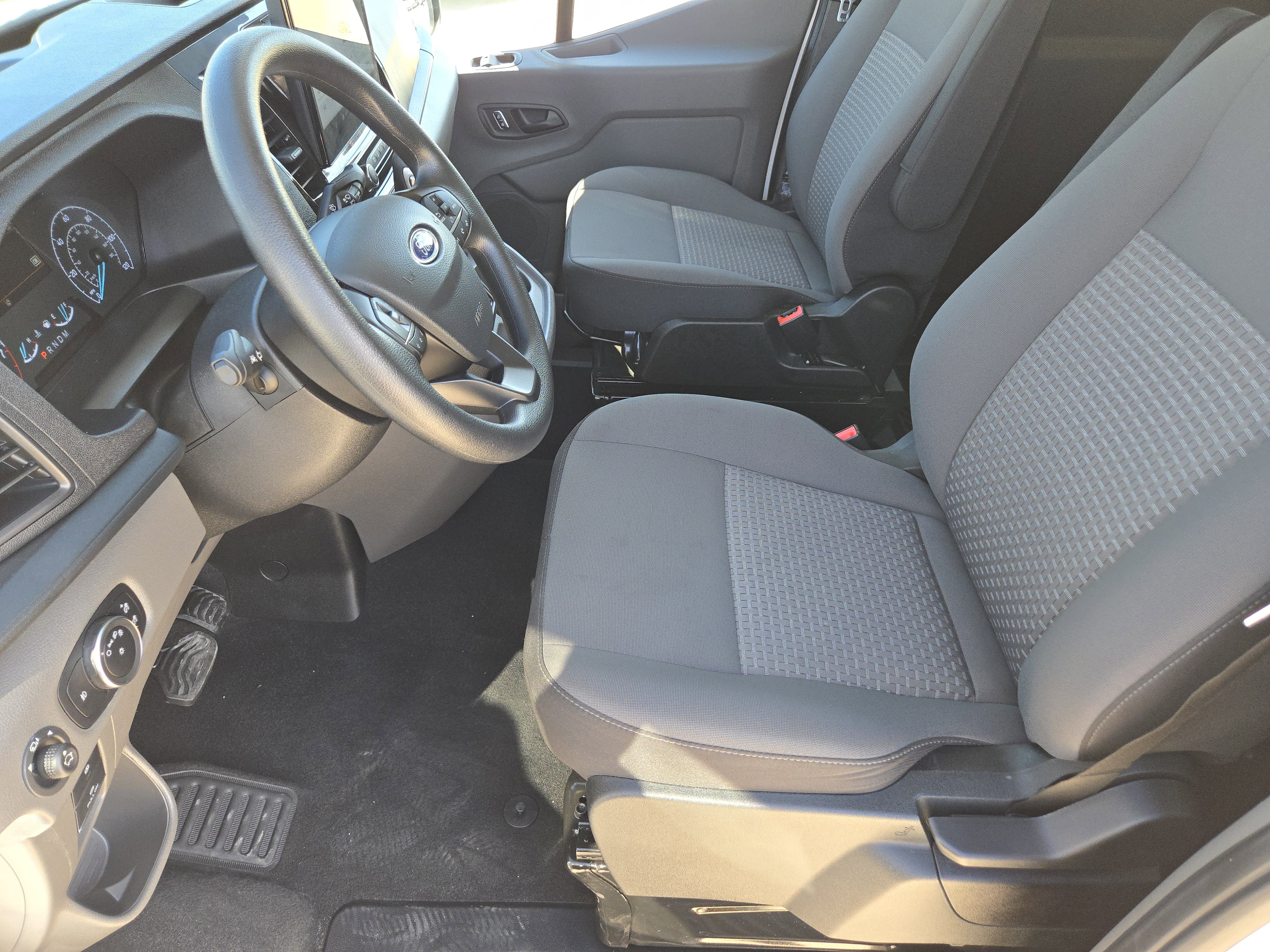 2025 Ford Transit Passenger XLT photo 9
