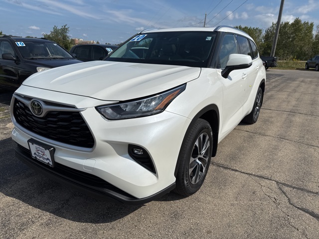 2020 Toyota Highlander XLE photo 3