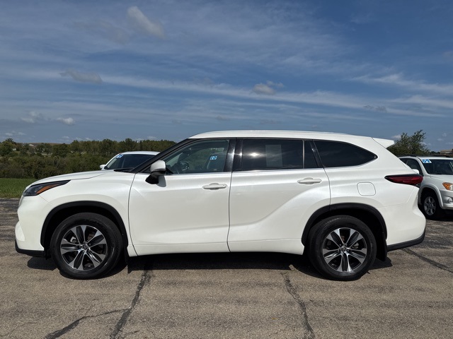 2020 Toyota Highlander XLE photo 4