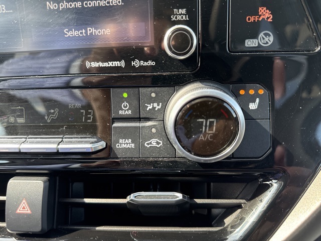 2020 Toyota Highlander XLE photo 10