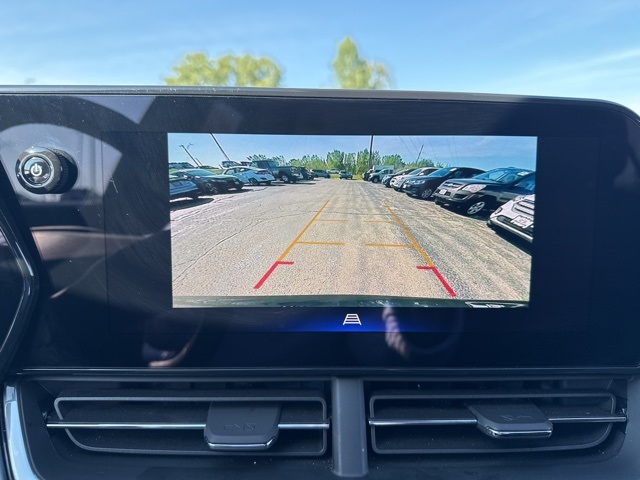 2025 Chevrolet Trax photo 10