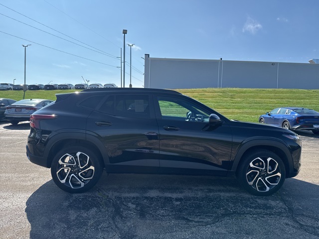 2025 Chevrolet Trax photo 21