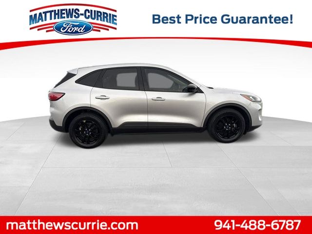 2020 Ford Escape SE Sport Hybrid photo 2