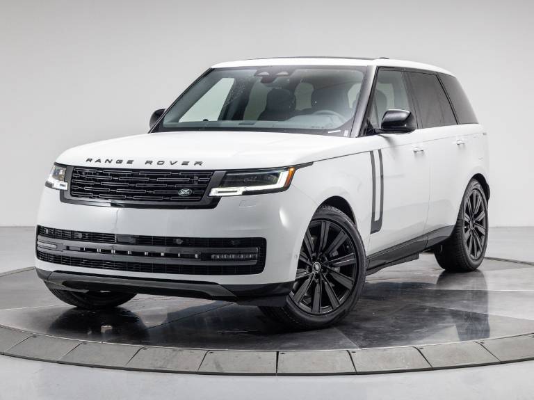 2025 Land Rover Range Rover P550e SE