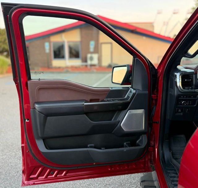 2021 Ford F-150 Lariat photo 10