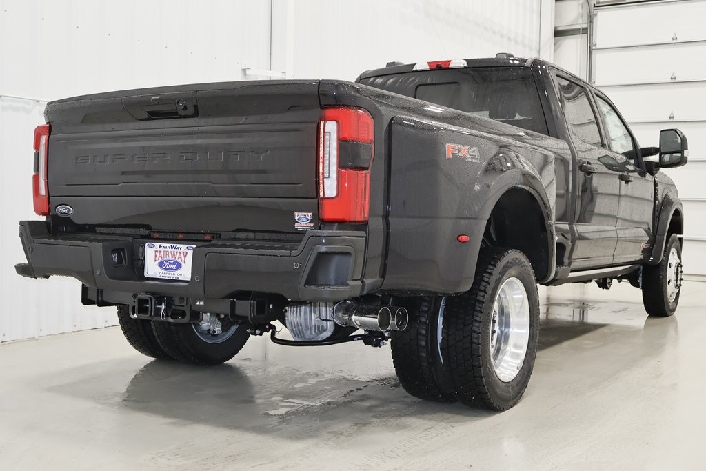 2025 Ford F-450 photo 8