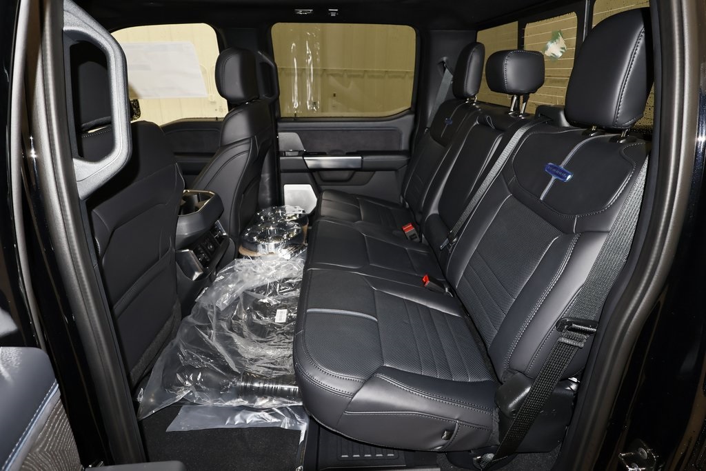 2025 Ford F-450 photo 12