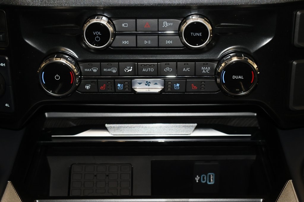 2025 Ford F-450 photo 23