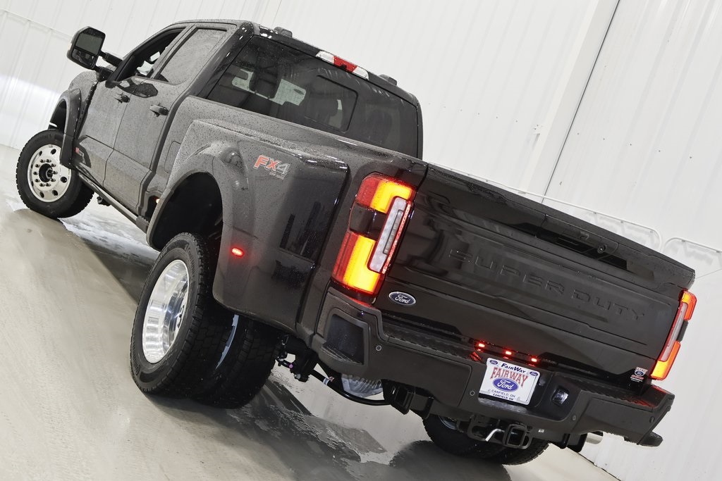 2025 Ford F-450 photo 29