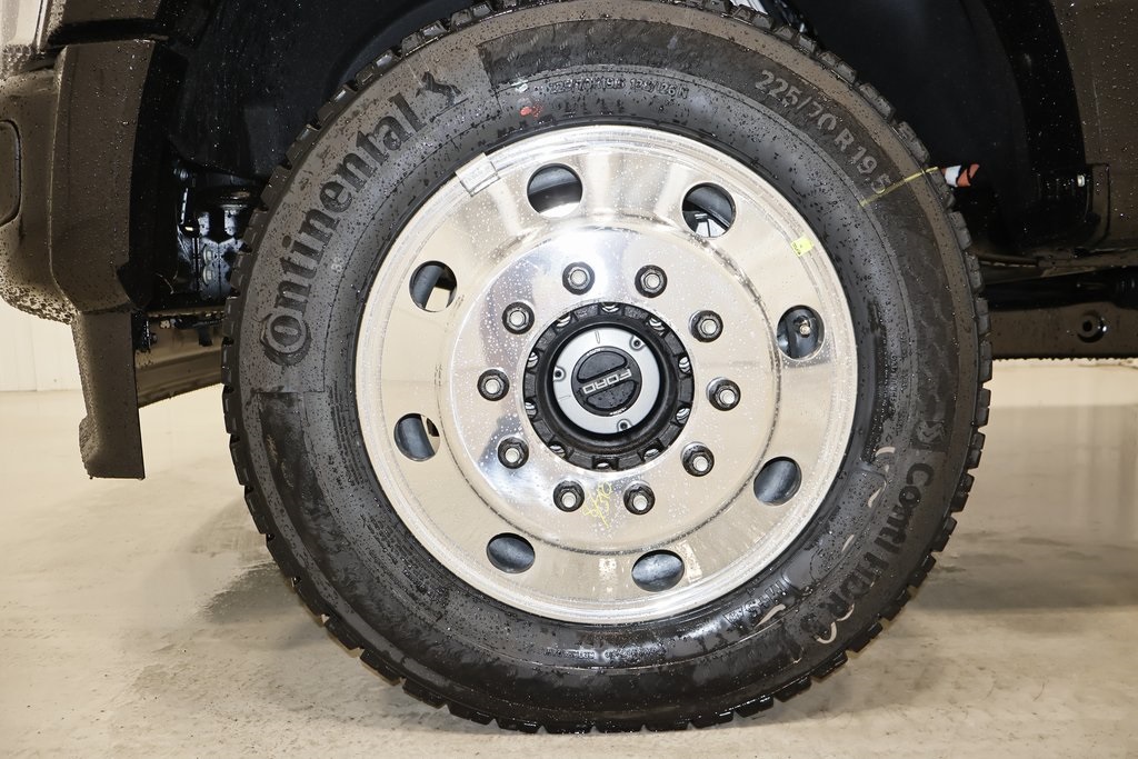 2025 Ford F-450 photo 33