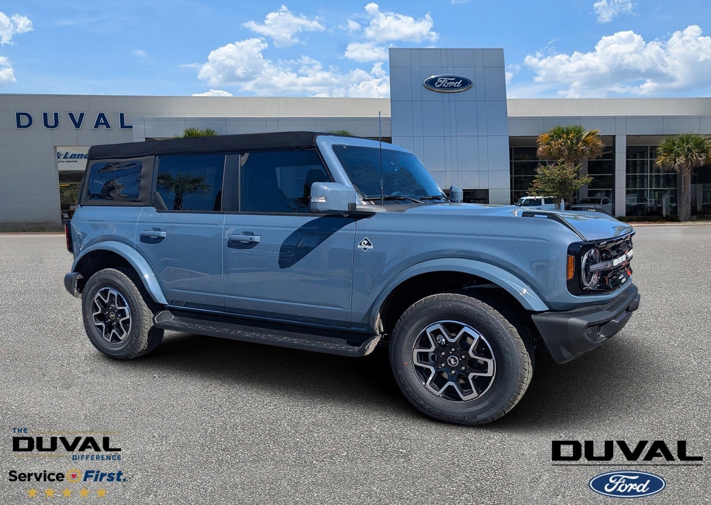 2025 Ford Bronco 4-Door Outer Banks's photo