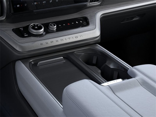 2025 Ford Expedition MAX Platinum photo 14