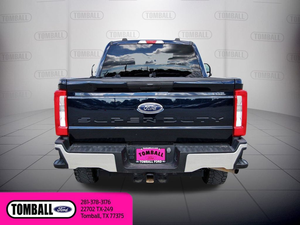 2023 Ford F-250 photo 2
