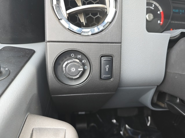 2015 Ford F-350 photo 21
