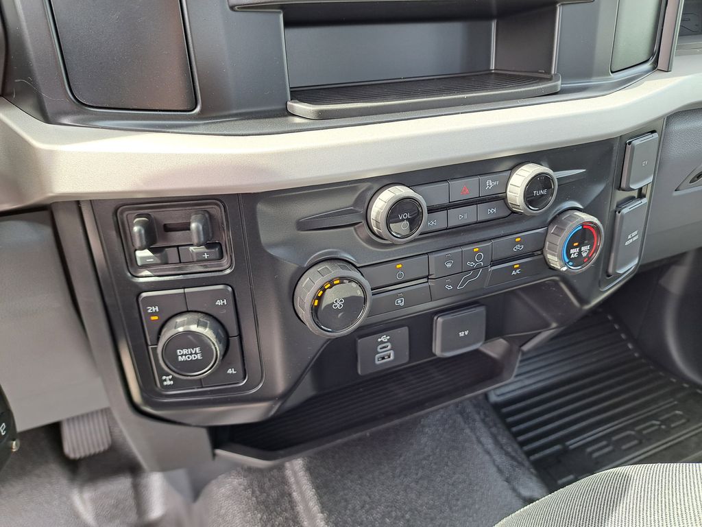 2026 Ford F-250 photo 24