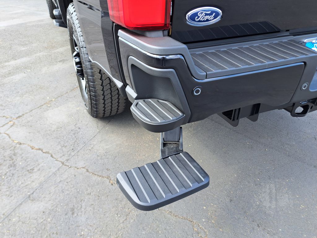2026 Ford F-350 photo 7