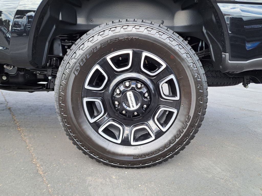 2026 Ford F-350 photo 9