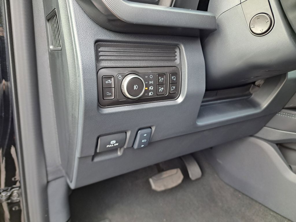 2026 Ford F-350 photo 24