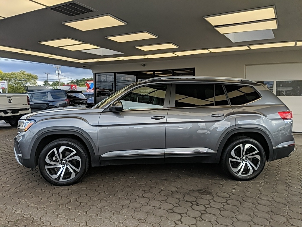 2022 Volkswagen Atlas SEL photo 7