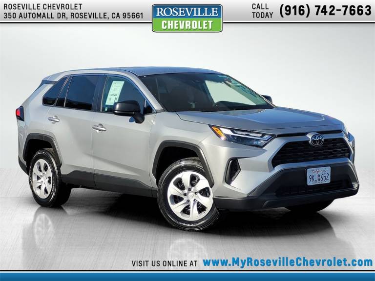 2024 Toyota RAV4 LE