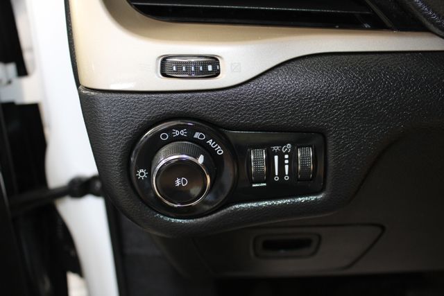 2017 Jeep Cherokee Latitude photo 9