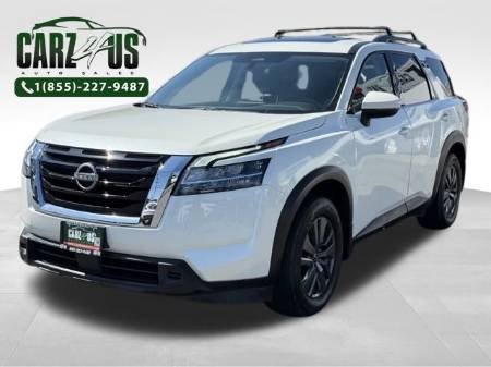 2022 Nissan Pathfinder SV