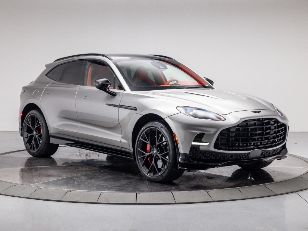 2025 Aston Martin DBX 707