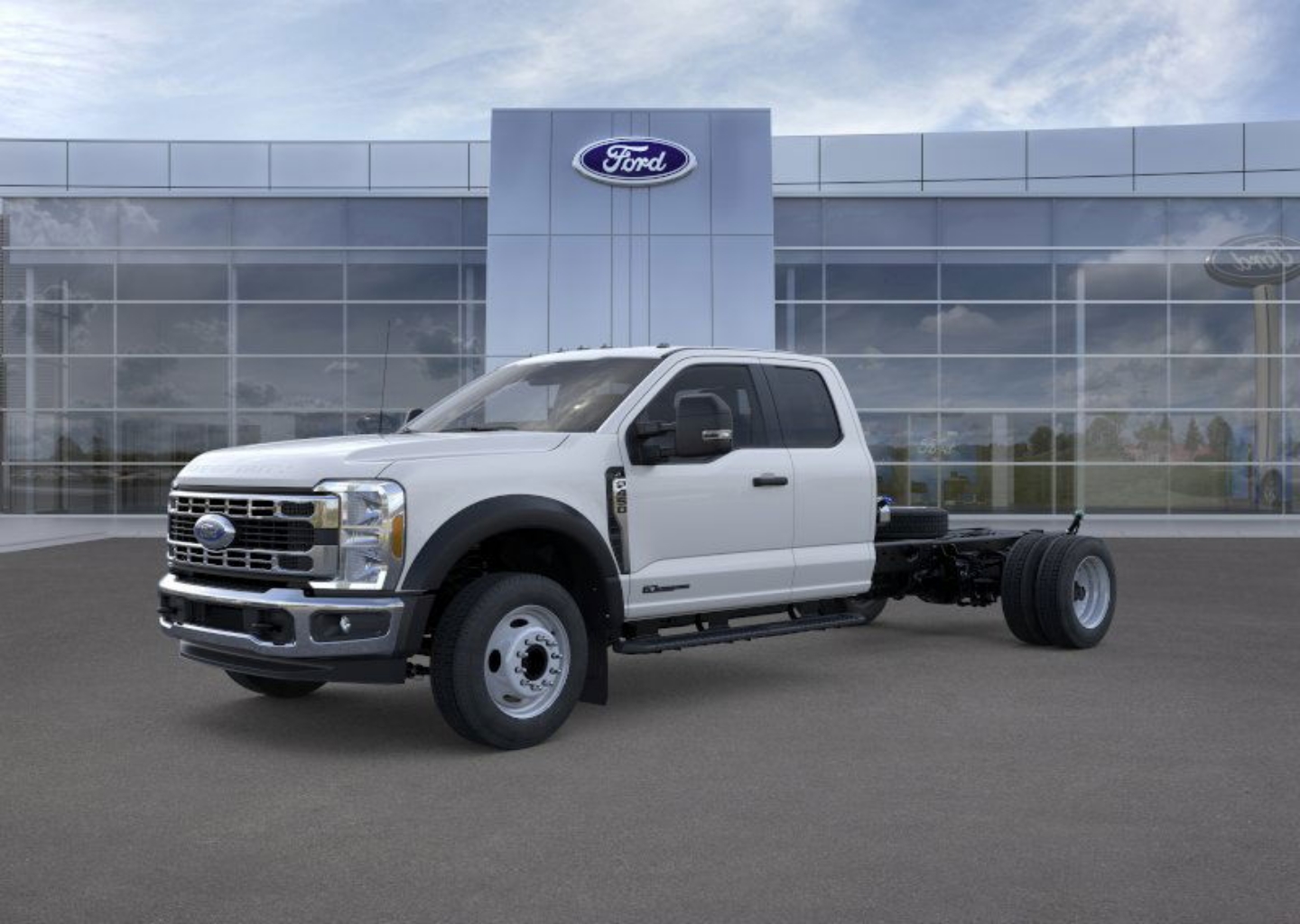 2026 Ford F-450 Super Duty Chassis Cab XL's photo