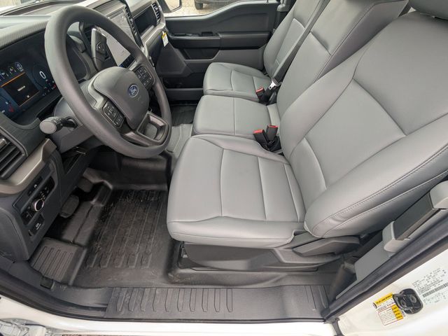 2025 Ford F-150 XL photo 9