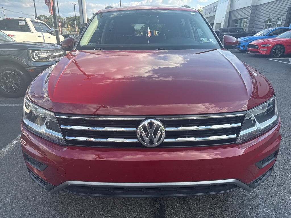 2018 Volkswagen Tiguan SE photo 2