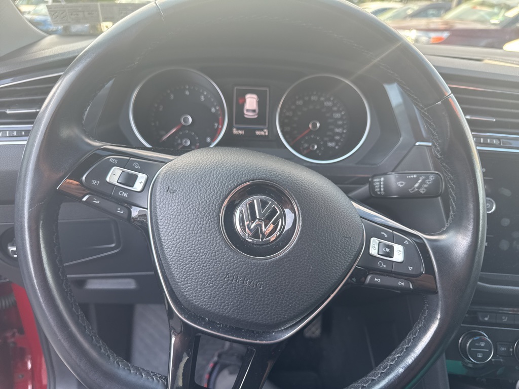 2018 Volkswagen Tiguan SE photo 11