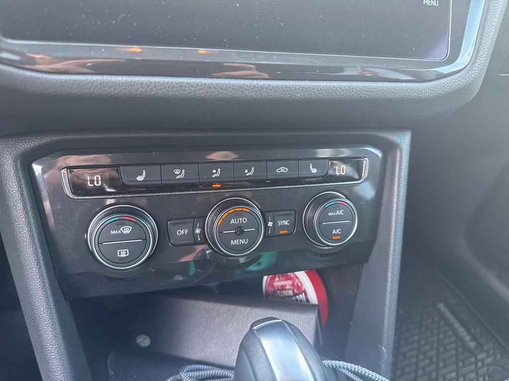 2018 Volkswagen Tiguan SE photo 14