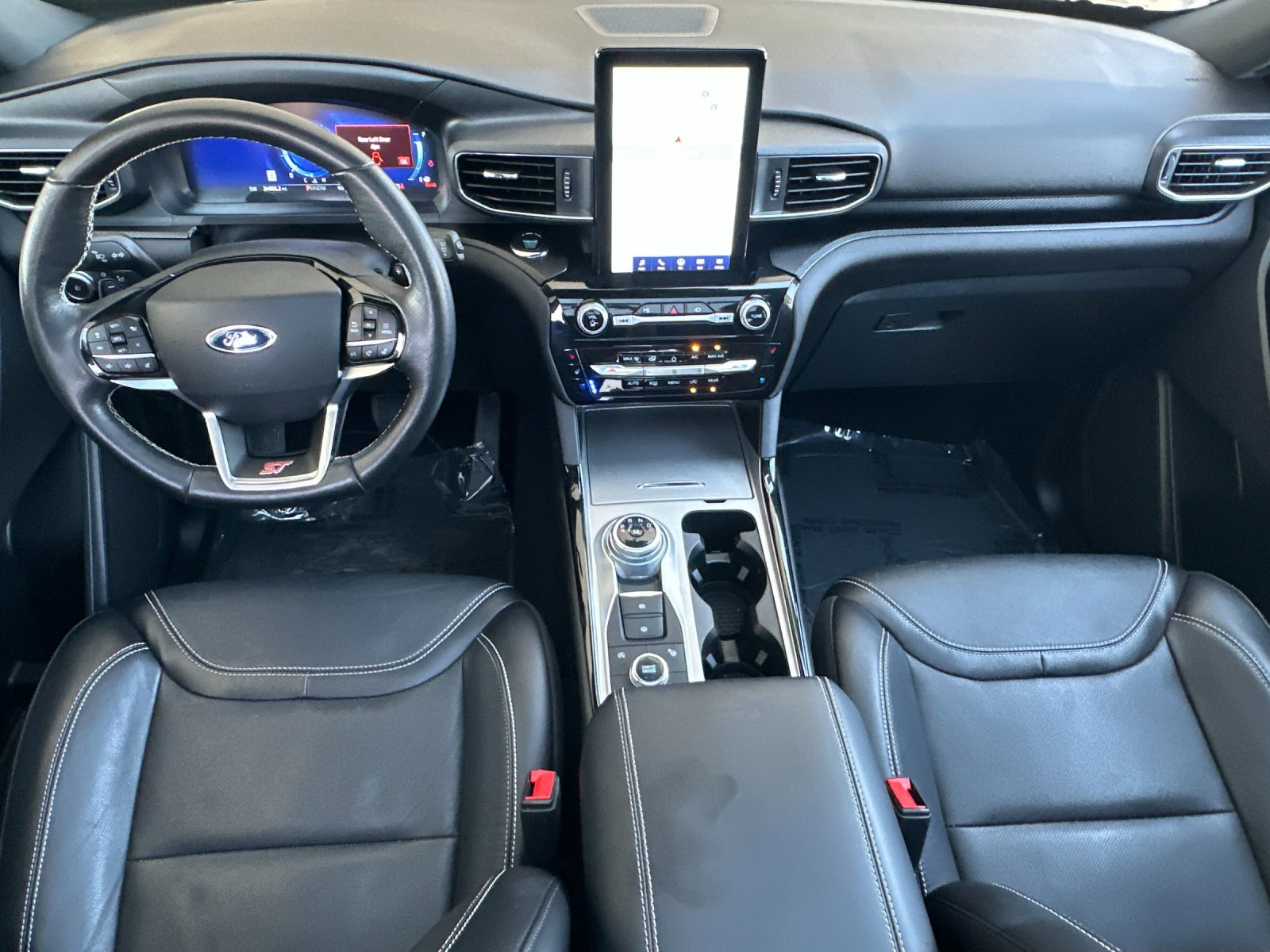 2022 Ford Explorer ST photo 11