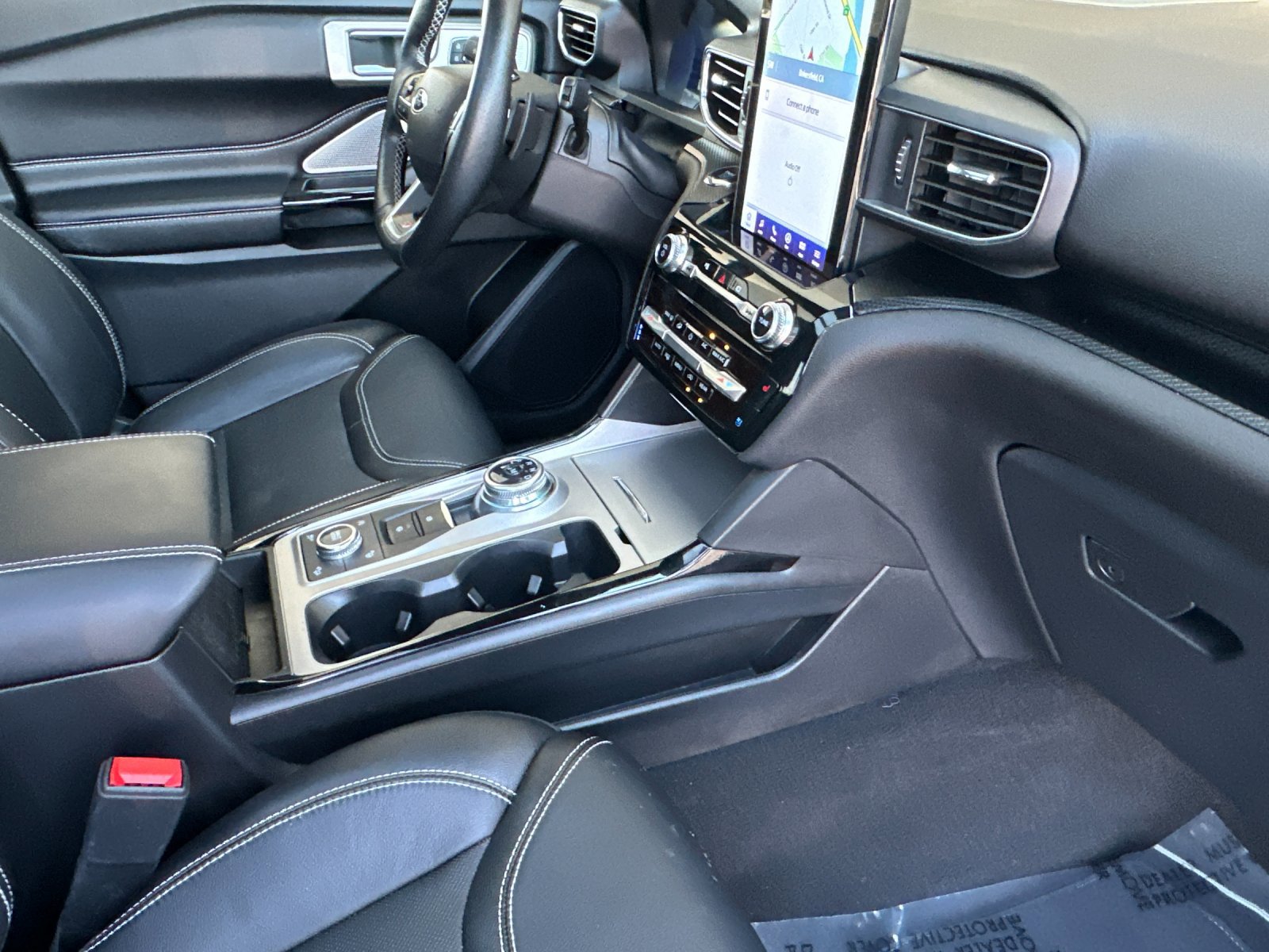 2022 Ford Explorer ST photo 14