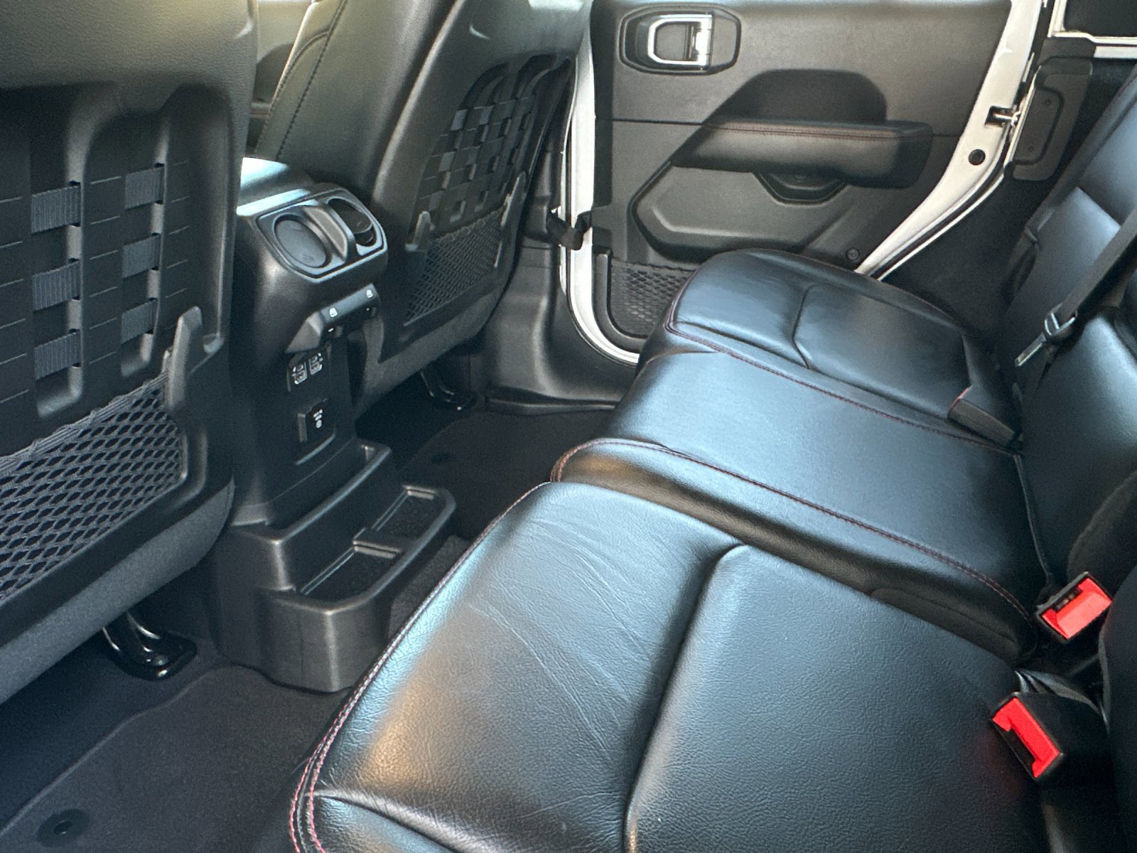 2019 Jeep Wrangler Unlimited Rubicon photo 10