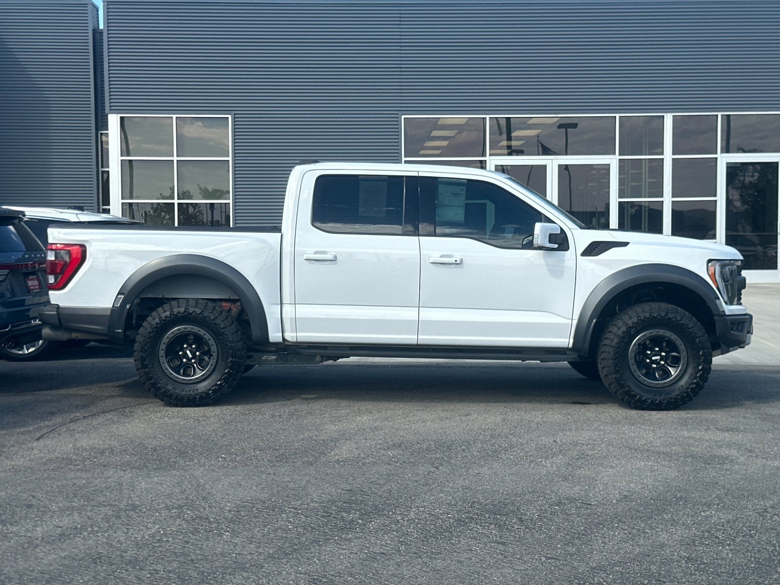2021 Ford F-150 Raptor photo 2