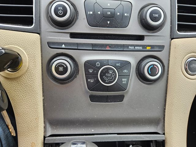 2016 Ford Taurus SE photo 18