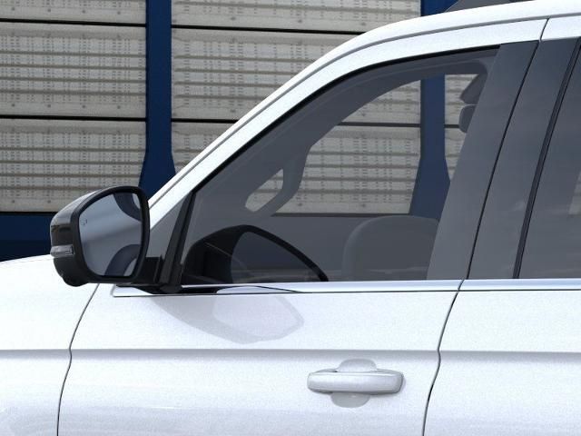 2025 Ford Expedition photo 17