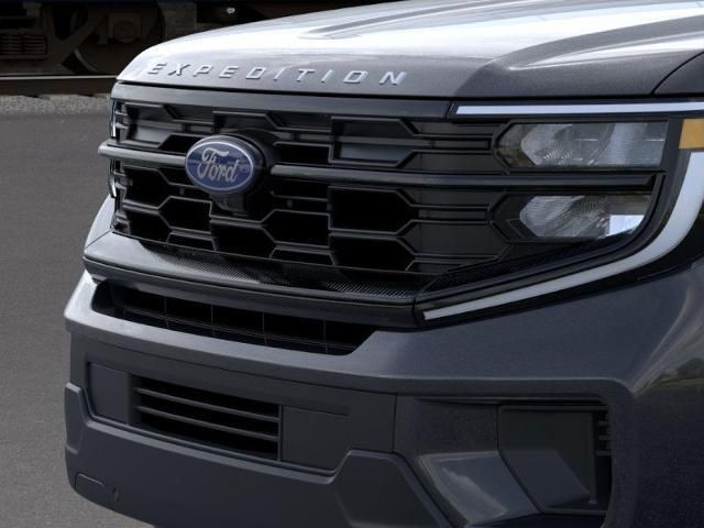 2025 Ford Expedition photo 16