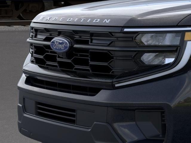 2025 Ford Expedition photo 16