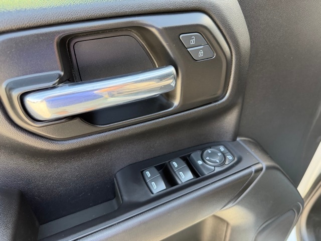 2022 Chevrolet Silverado 1500 Custom photo 15