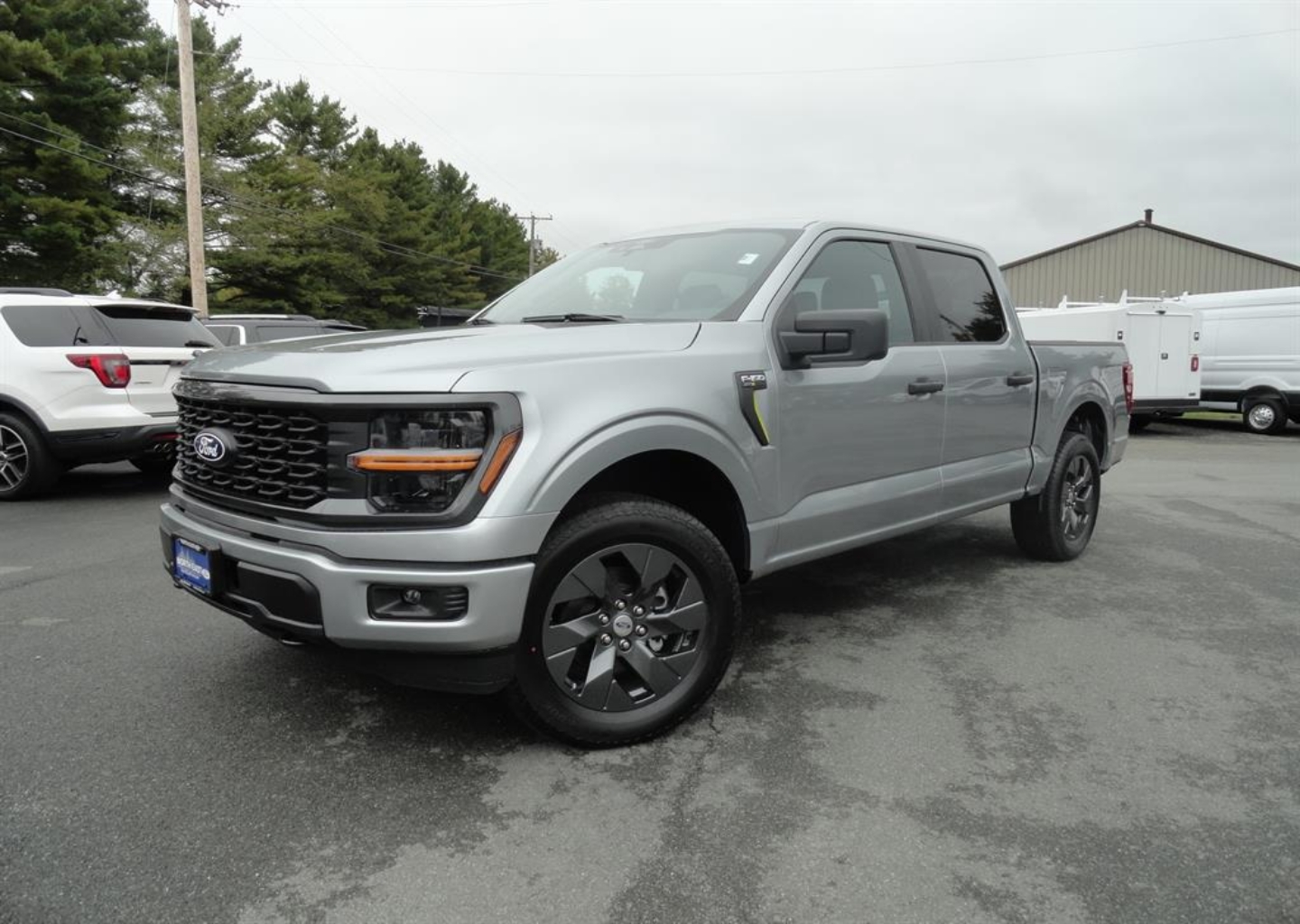2025 Ford F-150 STX's photo