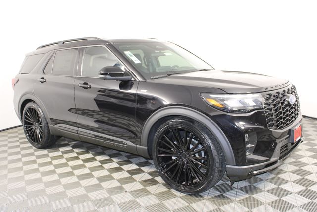 2025 Ford Explorer ST-Line photo 2